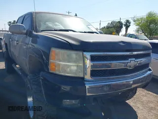 2007 Chevrolet Silverado 1500 LTZ with VIN 3GCEK13Y27G512274, listed as a IAAI auction lot 41793222 with 165,163 mi miles and . Bid and sale history available at DreamBid. Image 1.