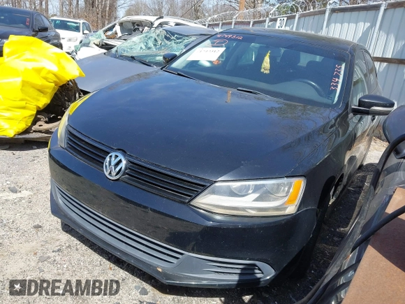 2012 Volkswagen Jetta Sedan TDI w/Premium & Nav with VIN 3VWLL7AJ1CM334735, listed as a IAAI auction lot 41749312 with 196,237 mi miles. Bid and sale history available at carsss.com. Image 2.