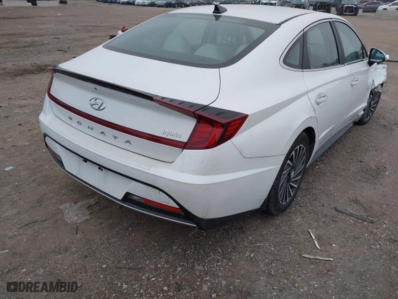 2021 Hyundai Sonata Hybrid SEL with VIN KMHL34JJ7MA032703, listed as a IAAI auction lot 41252575 with 22,067 mi miles. Bid and sale history available at carsss.com. Image 4.