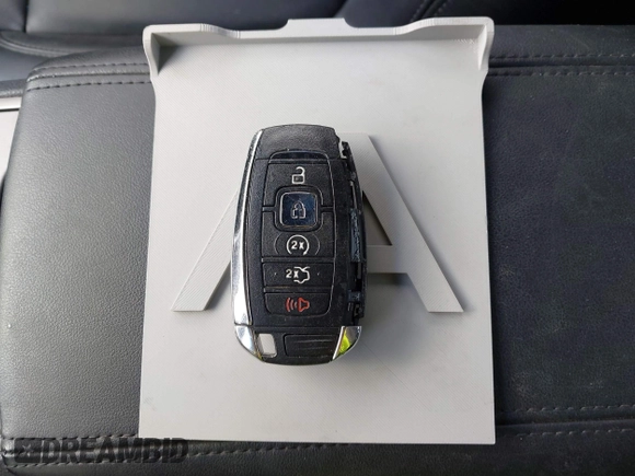 2017 Lincoln MKZ Hybrid Premiere z VIN 3LN6L5KU6HR622317, wystawiony jako IAAI lot #42124629 z przebiegiem 62 674 mil mil oraz . Historia ofert i sprzedaży dostępna na DreamBid. Obrazek 11.