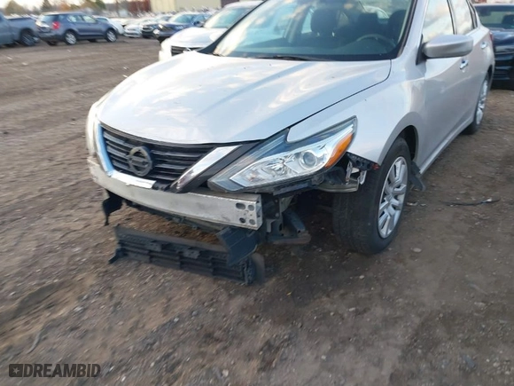 2017 Nissan Altima 2.5 S with VIN 1N4AL3AP9HN347422, listed as a IAAI auction lot 40770287 with 120,709 mi miles. Bid and sale history available at carsss.com. Image 6.