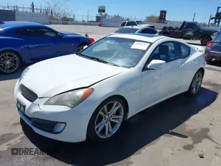2010 Hyundai Genesis Coupe с VIN KMHHU6KH2AU006871, выставлен на аукционе IAAI как лот 41906167 с пробегом 118 585 миль миль и . История ставок и продаж доступна на DreamBid. Изображение 2.