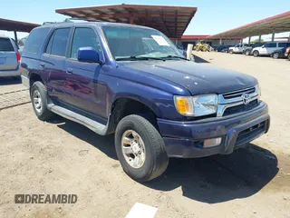 2002 Toyota 4Runner SR5 z VIN JT3GN86R820243521, wystawiony jako IAAI lot #42141252 z przebiegiem 246 355 mil mil oraz . Historia ofert i sprzedaży dostępna na DreamBid. Obrazek 1.