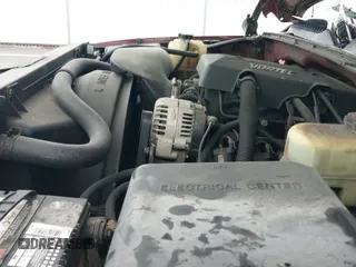 2000 Chevrolet Silverado 1500 LT z VIN 1GCEK19T5YE139073, wystawiony jako IAAI lot #40713033 z przebiegiem 215 695 mil mil oraz . Historia ofert i sprzedaży dostępna na DreamBid. Obrazek 21.