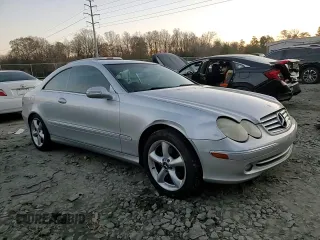 2005 Mercedes-Benz CLK 320 z VIN WDBTJ65J95F150187, wystawiony jako Copart lot #83180484 z przebiegiem 308 530 mil mil oraz Szkoda całkowita • Salvage title. Historia ofert i sprzedaży dostępna na DreamBid. Obrazek 11.