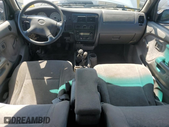 2001 Toyota Tacoma with VIN 5TEWM72N61Z859465, listed as a Copart auction lot 63696605 with 273,096 mi miles and Clean title. Bid and sale history available at DreamBid. Image 8.