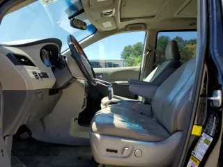 2013 Toyota Sienna XLE with VIN 5TDDK3DC4DS052588, listed as a Copart auction lot 54861335 with 122,966 mi miles and Clean title. Bid and sale history available at DreamBid. Image 7.