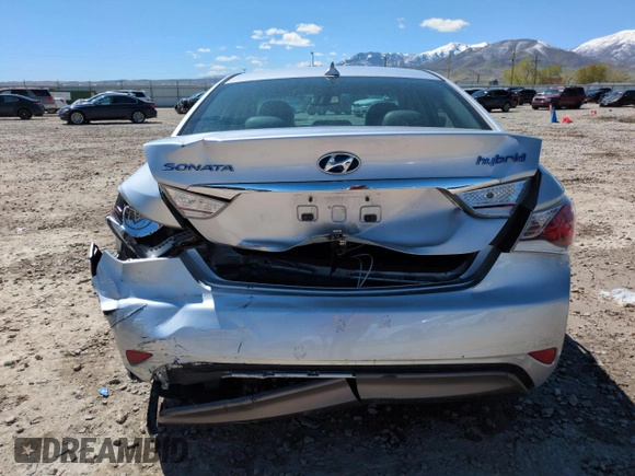 2012 Hyundai Sonata Hybrid с VIN KMHEC4A40CA063129, выставлен на аукционе Copart как лот 52650245 с пробегом 121 519 миль миль и Списание • Salvage title. История ставок и продаж доступна на DreamBid. Изображение 6.