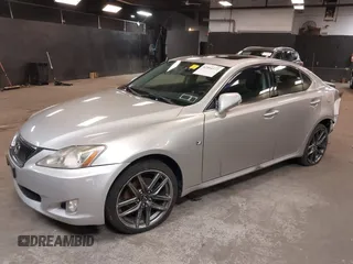 2009 Lexus IS 250 z VIN JTHCK262395033360, wystawiony jako IAAI lot #42064172 z przebiegiem 133 542 mil mil oraz . Historia ofert i sprzedaży dostępna na DreamBid. Obrazek 2.