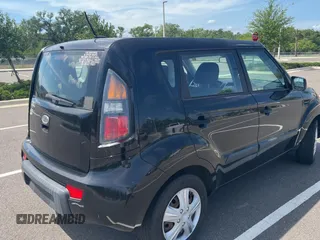 2011 Kia Soul with VIN KNDJT2A10B7230503, listed as a Copart auction lot 51638295 with 124,500 mi miles and Clean Title. Bid and sale history available at carsss.com. Image 4.