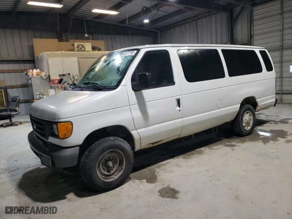 2007 Ford Econoline Wagon XL with VIN 1FBSS31L27DA96458, listed as a Copart auction lot 44777195 with 222,756 mi miles and Clean Title. Bid and sale history available at carsss.com. Image 1.