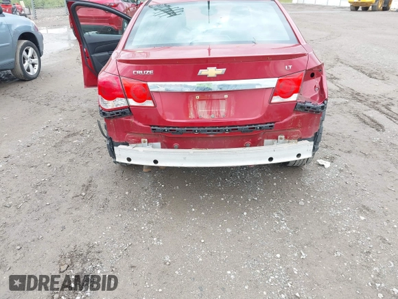 2014 Chevrolet Cruze 1LT z VIN 1G1PC5SB1E7191629, wystawiony jako IAAI lot #42341440 z przebiegiem 109 596 mil mil oraz . Historia ofert i sprzedaży dostępna na DreamBid. Obrazek 6.