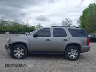 2007 GMC Yukon SLT z VIN 1GKFK13077R129885, wystawiony jako IAAI lot #42184207 z przebiegiem 264 848 mil mil oraz . Historia ofert i sprzedaży dostępna na DreamBid. Obrazek 14.