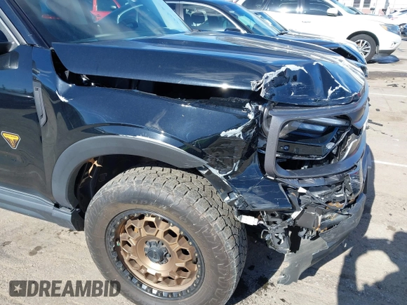 2023 Ford Bronco Sport Badlands z VIN 3FMCR9D95PRD26169, wystawiony jako IAAI lot #41723643 z przebiegiem 21 181 mil mil oraz . Historia ofert i sprzedaży dostępna na DreamBid. Obrazek 17.