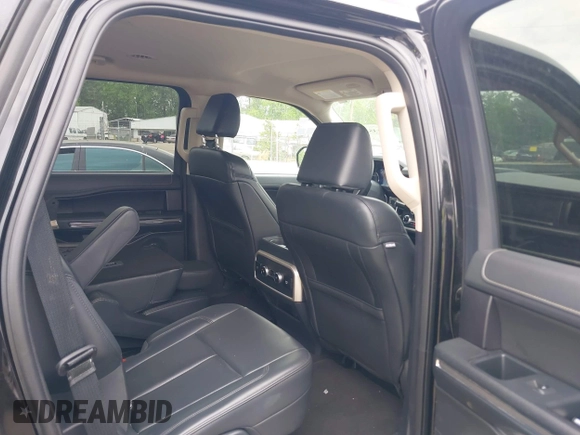 2024 Ford Expedition XLT с VIN 1FMJU1J86REA25838, выставлен на аукционе IAAI как лот 42135267 с пробегом 45 145 миль миль и . История ставок и продаж доступна на DreamBid. Изображение 8.