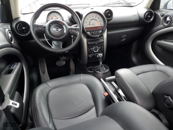 2013 MINI Cooper Countryman with VIN WMWZB3C54DWM09404, listed as a Copart auction lot 54568195 with 126,772 mi miles and Clean Title. Bid and sale history available at carsss.com. Image 8.