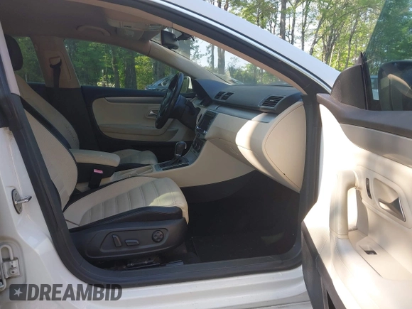 2012 Volkswagen CC Sport PZEV with VIN WVWMP7AN5CE543495, listed as a IAAI auction lot 42150948 with 100,984 mi miles. Bid and sale history available at carsss.com. Image 5.