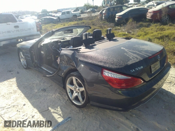 2013 Mercedes-Benz SL 550 z VIN WDDJK7DA6DF021115, wystawiony jako IAAI lot #36010432 z przebiegiem 61 898 mil mil oraz . Historia ofert i sprzedaży dostępna na DreamBid. Obrazek 3.