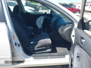 2007 Nissan Altima 2.5 S with VIN 1N4AL21E07N486376, listed as a IAAI auction lot 42024306 with 231,312 mi miles. Bid and sale history available at carsss.com. Image 5.