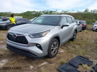 2023 Toyota Highlander L with VIN 5TDKDRAH0PS024862, listed as a IAAI auction lot 40546873 with 7,439 mi miles. Bid and sale history available at carsss.com. Image 2.