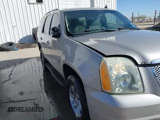 2007 GMC Yukon SLT with VIN 1GKFK13017R172120, listed as a IAAI auction lot 41740463 with 1 mi miles. Bid and sale history available at carsss.com. Image 6.