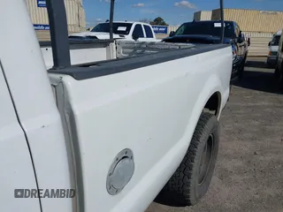 2005 Ford Super Duty F-250 XL with VIN 1FTSX20515EB09203, listed as a IAAI auction lot 41849426 with 179,296 mi miles. Bid and sale history available at carsss.com. Image 16.