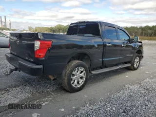 2016 Nissan Titan XD PRO-4X with VIN 1N6BA1F40GN510168, listed as a Copart auction lot 81030354 with 224,093 mi miles and Salvage Title. Bid and sale history available at carsss.com. Image 3.