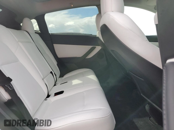 2022 Tesla Model Y Long Range with VIN 7SAYGDEE2NF403385, listed as a Copart auction lot 48594095 with 39,443 mi miles and Salvage Title. Bid and sale history available at DreamBid. Image 11.