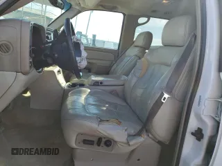 2002 Chevrolet Suburban LS with VIN 3GNEC16Z52G312149, listed as a Copart auction lot 43141635 with 273,544 mi miles and Salvage Title. Bid and sale history available at carsss.com. Image 7.