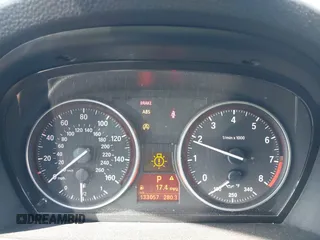 2011 BMW 3 Series 335i xDrive с VIN WBAPL5C54BA916829, выставлен на аукционе IAAI как лот 41760447 с пробегом 133 057 миль миль и . История ставок и продаж доступна на DreamBid. Изображение 7.