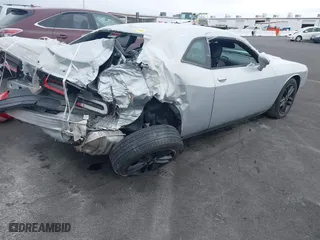 2019 Dodge Challenger SXT with VIN 2C3CDZGG3KH683582, listed as a IAAI auction lot 40073064 with 78,243 mi miles. Bid and sale history available at carsss.com. Image 4.