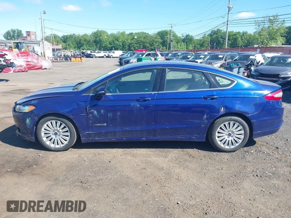 2016 Ford Fusion SE Hybrid with VIN 3FA6P0LU9GR154646, listed as a IAAI auction lot 42307247 with 181,445 mi miles and . Bid and sale history available at DreamBid. Image 14.