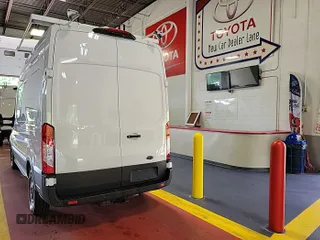 2023 Ford Transit Cargo с VIN 1FTBR1X81PKC02764, выставлен на аукционе IAAI как лот 42785439 с пробегом 475 миль миль и . История ставок и продаж доступна на DreamBid. Изображение 22.