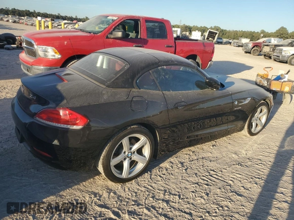 2016 BMW Z4 sDrive28i with VIN WBALL5C58G5A20857, listed as a Copart auction lot 75558284 with 62,625 mi miles and Salvage Title. Bid and sale history available at carsss.com. Image 3.