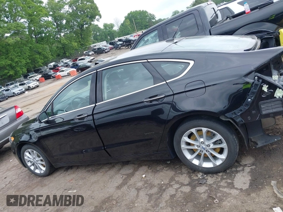 2019 Ford Fusion Titanium with VIN 3FA6P0SU1KR285161, listed as a IAAI auction lot 42092870 with 62,437 mi miles and . Bid and sale history available at DreamBid. Image 15.