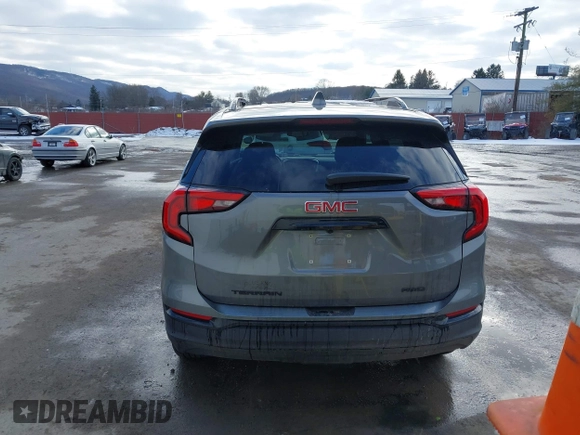 2020 GMC Terrain SLE with VIN 3GKALTEV6LL227822, listed as a IAAI auction lot 41330529 with 31,833 mi miles. Bid and sale history available at carsss.com. Image 17.