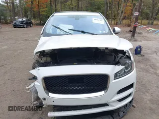 2019 Jaguar F-Pace 25t Premium with VIN SADCJ2FX3KA368653, listed as a IAAI auction lot 40724701 with 23,554 mi miles and . Bid and sale history available at DreamBid. Image 12.