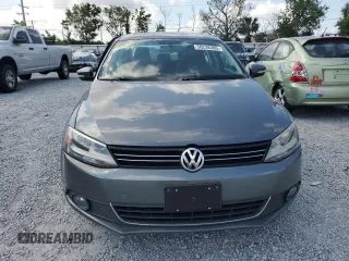 2014 Volkswagen Jetta TDI w/Premium with VIN 3VWLL7AJ7EM436916, listed as a Copart auction lot 58238385 with 103,265 mi miles and Salvage title. Bid and sale history available at DreamBid. Image 5.