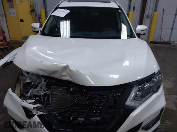 2018 Nissan Rogue SV z VIN 5N1AT2MV5JC840994, wystawiony jako IAAI lot #42145045 z przebiegiem 75 238 mil mil oraz . Historia ofert i sprzedaży dostępna na DreamBid. Obrazek 12.