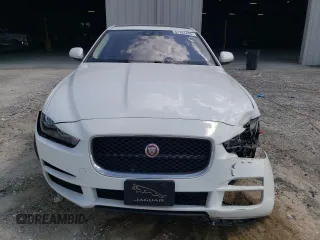 2017 Jaguar XE 25t z VIN SAJAR4BG1HA964691, wystawiony jako Copart lot #57151495 z przebiegiem 94 277 mil mil oraz Szkoda całkowita • Salvage title. Historia ofert i sprzedaży dostępna na DreamBid. Obrazek 5.