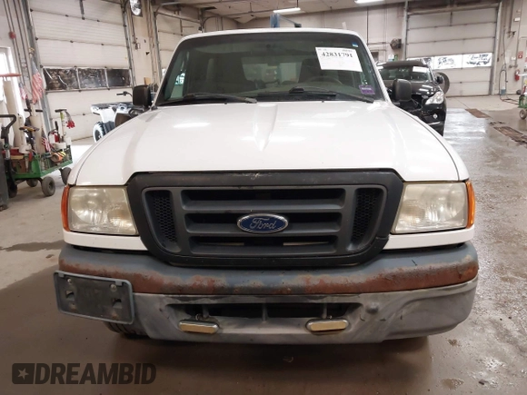 2004 Ford Ranger XL z VIN 1FTYR10D14TA08047, wystawiony jako IAAI lot #42831791 z przebiegiem 240 647 mil mil oraz . Historia ofert i sprzedaży dostępna na DreamBid. Obrazek 12.