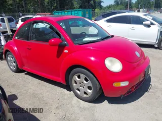 2003 Volkswagen Beetle GLS z VIN 3VWCK21C83M420468, wystawiony jako IAAI lot #42450376 z przebiegiem 195 167 mil mil oraz . Historia ofert i sprzedaży dostępna na DreamBid. Obrazek 1.