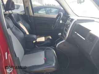 2008 Jeep Patriot Sport with VIN 1J8FT28088D703943, listed as a IAAI auction lot 42738705 with 195,234 mi miles and . Bid and sale history available at DreamBid. Image 5.