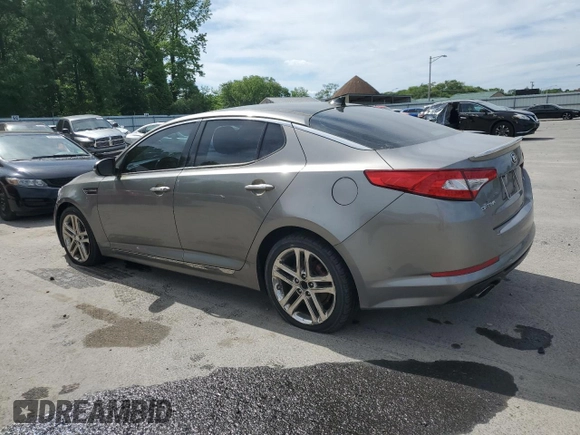 2013 Kia Optima SX z VIN 5XXGR4A63DG167343, wystawiony jako Copart lot #57677305 z przebiegiem 161 446 mil mil oraz Czysty tytuł • Clean title. Historia ofert i sprzedaży dostępna na DreamBid. Obrazek 2.
