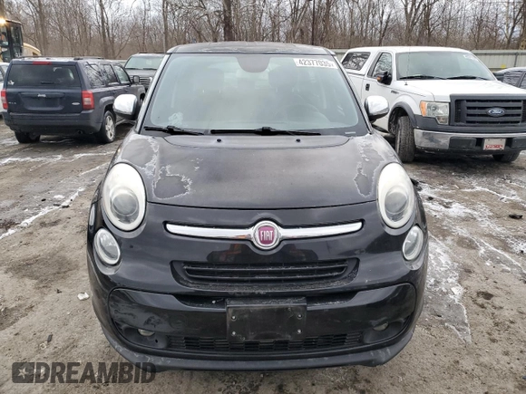 2014 FIAT 500L Lounge with VIN ZFBCFACH4EZ022463, listed as a Copart auction lot 42377035 with 110,575 mi miles and Clean Title. Bid and sale history available at DreamBid. Image 5.
