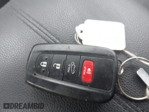 2023 Toyota RAV4 Hybrid XLE Premium z VIN JTMB6RFV3PD546700, wystawiony jako IAAI lot #42334903 z przebiegiem 53 853 mil mil oraz . Historia ofert i sprzedaży dostępna na DreamBid. Obrazek 11.