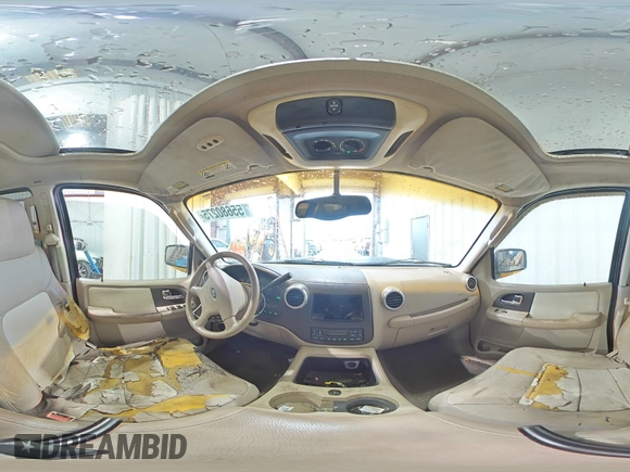 2003 Ford Expedition Eddie Bauer с VIN 1FMFU17L33LC31056, выставлен на аукционе Copart как лот 55680275 с пробегом 124 379 миль миль и Списание • Salvage title. История ставок и продаж доступна на DreamBid. Изображение 15.
