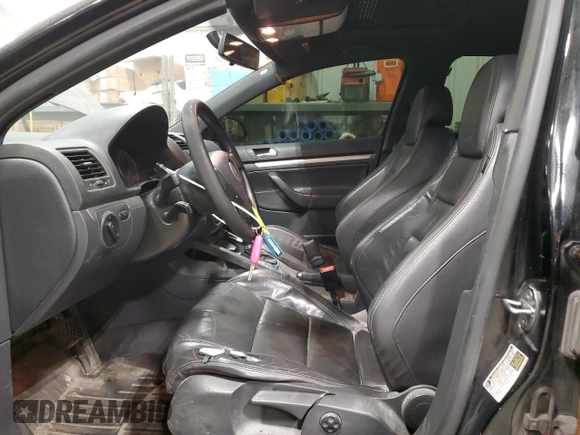 2006 Volkswagen Jetta 1.9L TDI z VIN 3VWST71KX6M711152, wystawiony jako Copart lot #57435505 z przebiegiem 209 511 mil mil oraz Nie do naprawy • Non repairable. Historia ofert i sprzedaży dostępna na DreamBid. Obrazek 7.