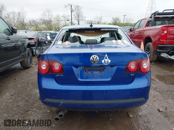 2008 Volkswagen Jetta SE с VIN 3VWRM71K18M043384, выставлен на аукционе IAAI как лот 41915731 с пробегом 137 718 миль миль и . История ставок и продаж доступна на DreamBid. Изображение 17.