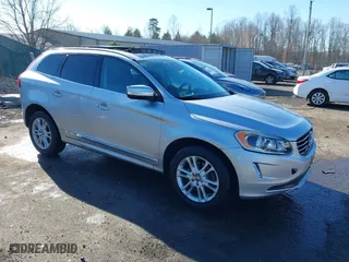 2015 Volvo XC60 T5 Drive-E Premier with VIN YV440MDK5F2698071, listed as a IAAI auction lot 41407990 with 134,889 mi miles. Bid and sale history available at carsss.com. Image 1.